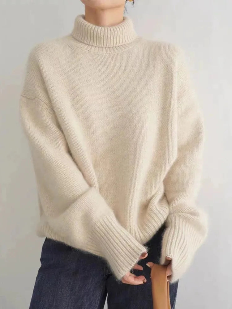Linn |  Turtleneck