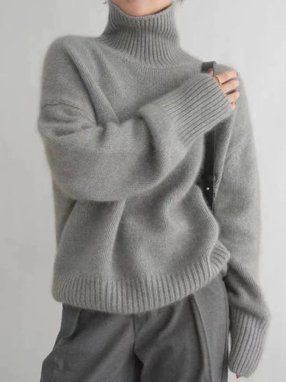 Linn |  Turtleneck