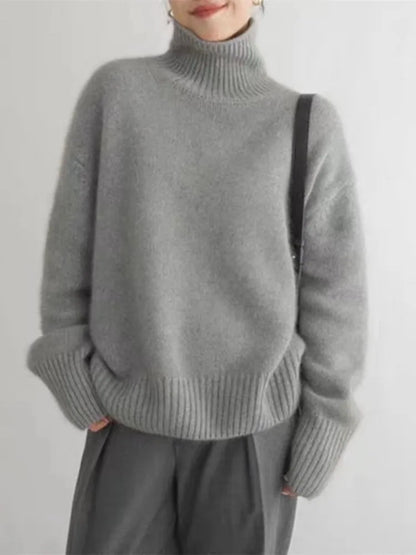Linn |  Turtleneck
