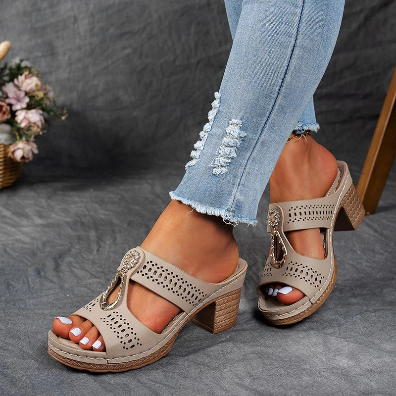 Maria | Chic and comfortable orthopaedic sandals